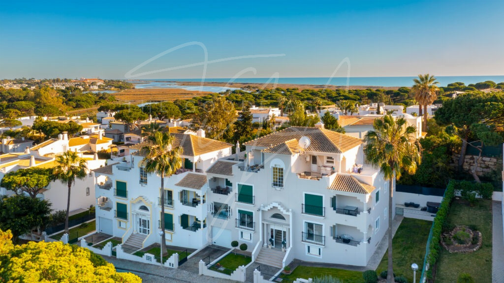 REDUCED PRICE: Stylish & Contemporary Refurbished Apartment in Quinta das Salinas